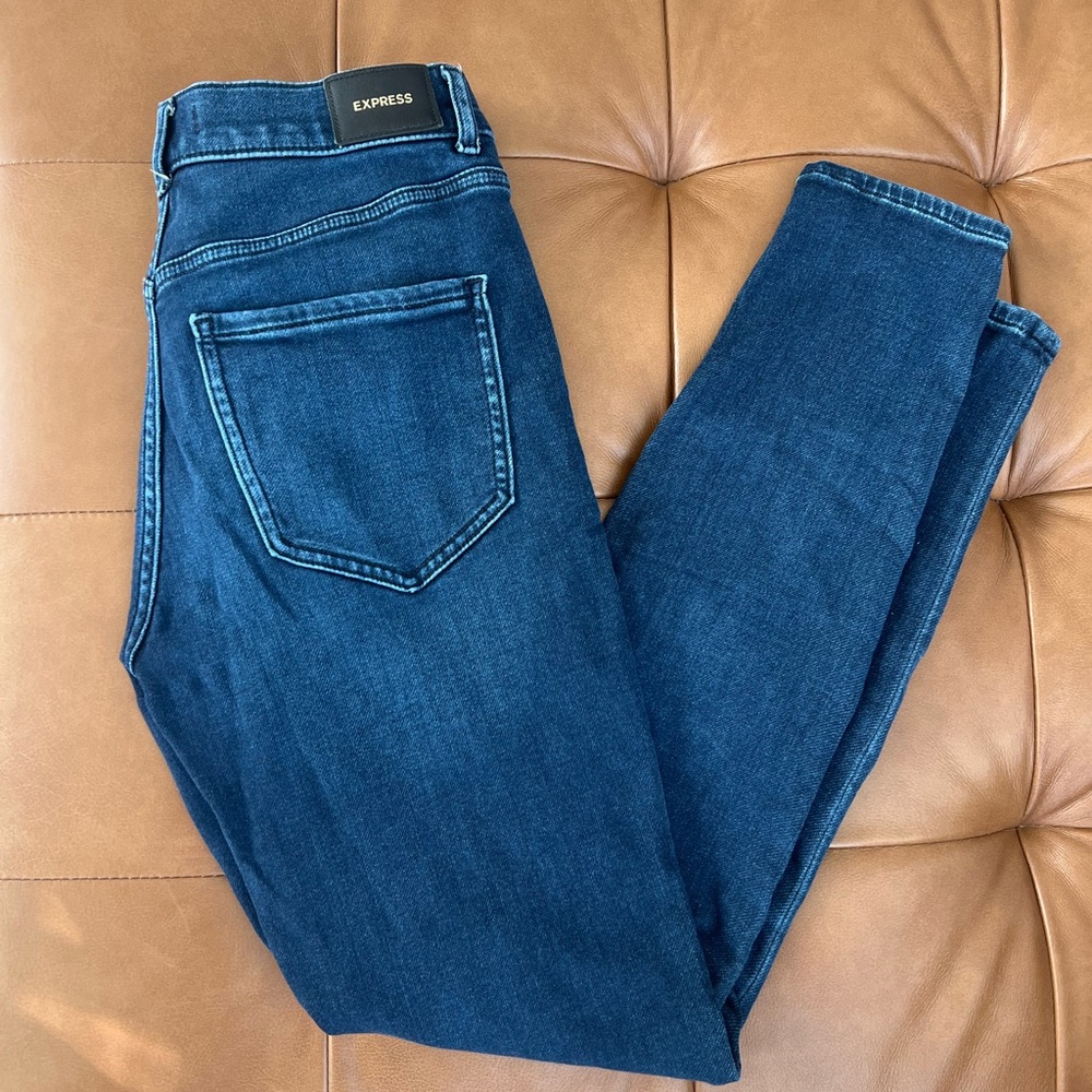 Express Skinny High Rise Dark Wash Jeans 6L